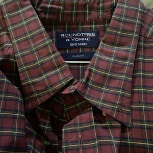 Roundtree & Yorke Casual Button Down Shirt Red and Blue